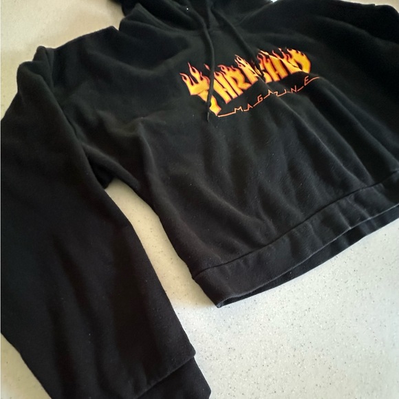 Thrasher Magazine Women’s Medium Cropped Top Hoodie Sweatshirt! Skate to Live… - Picture 4 of 10